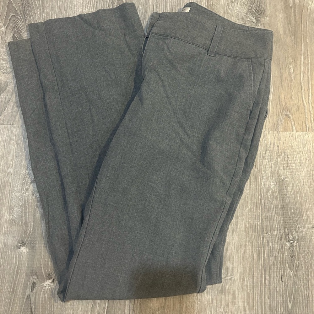 Old navy stretch just below the waist size 6 regular gray dress pants
